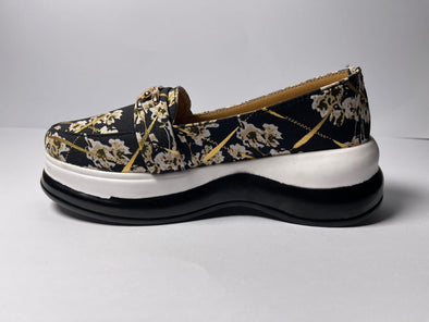 BLACK PETAL SHOES